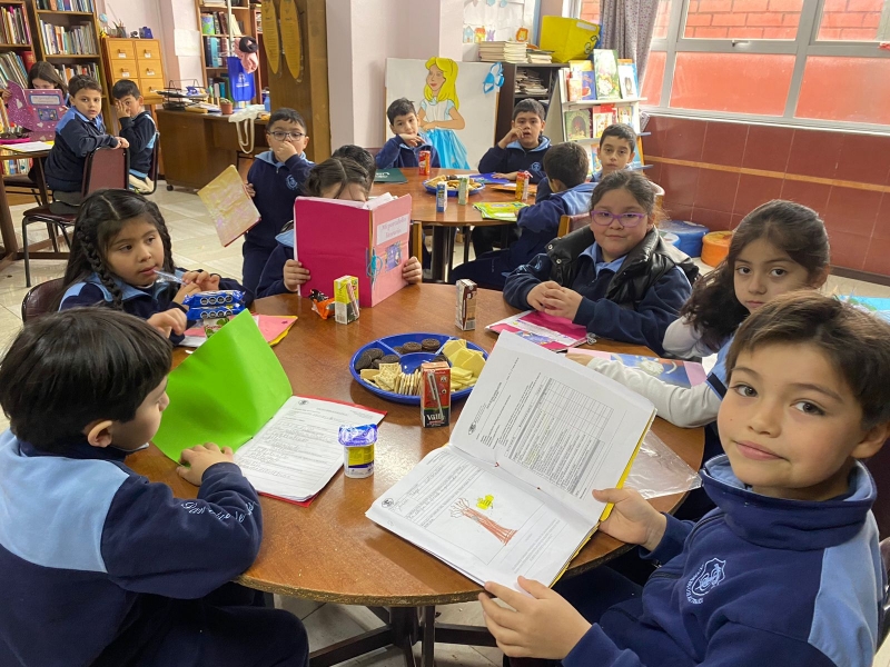 Café Literario de 2° Básico